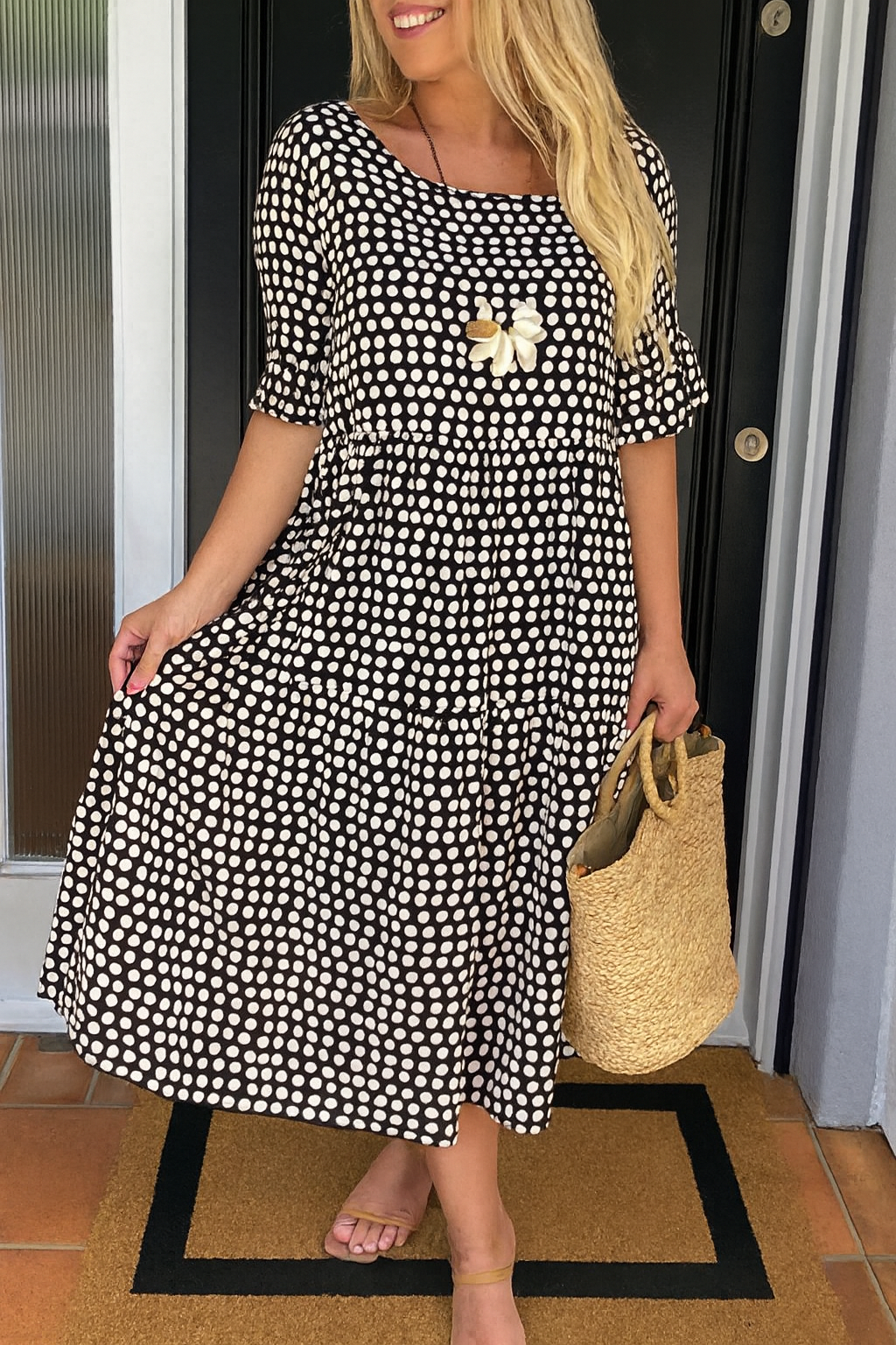 Vera | Robe midi à manches courtes