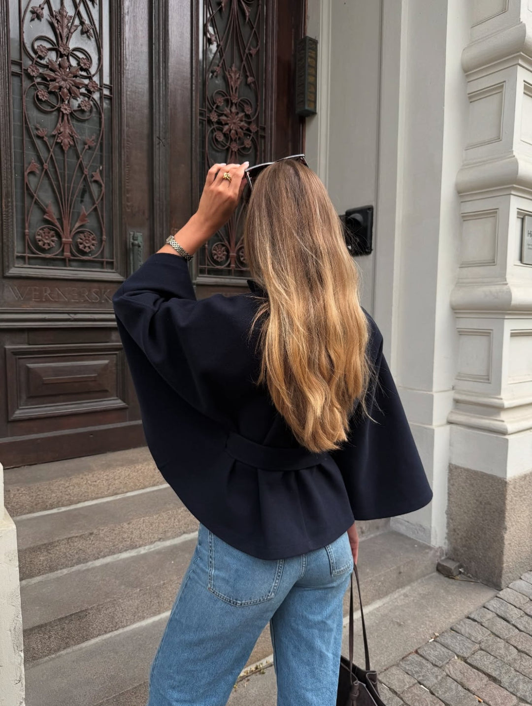 Chloe™ | Veste Cape à Col Montant avec Ceinture