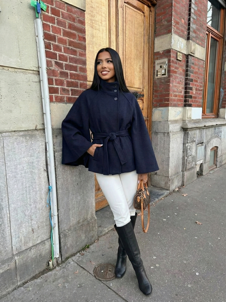 Chloe™ | Veste Cape à Col Montant avec Ceinture