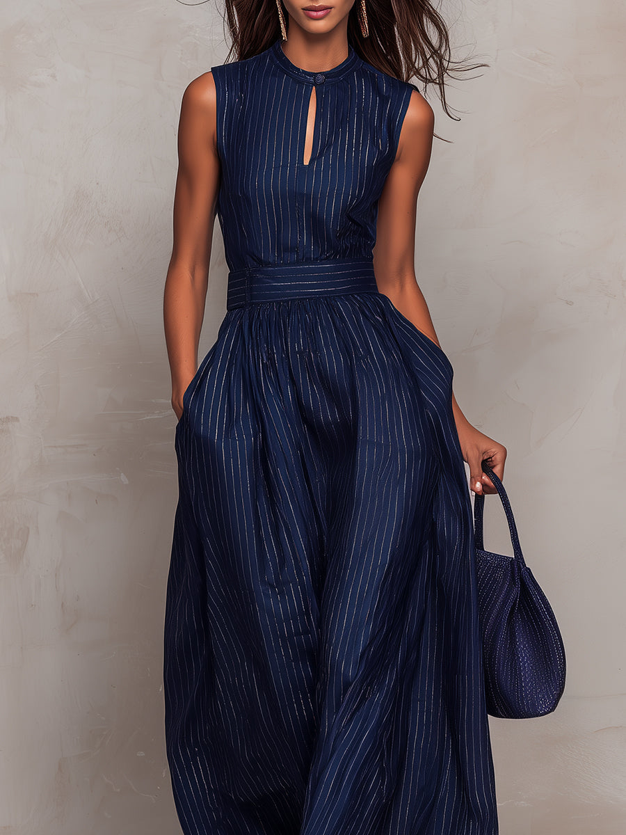 Anna – Combinaison bleu foncé à rayures avec décolleté goutte et pantalon à jambe large